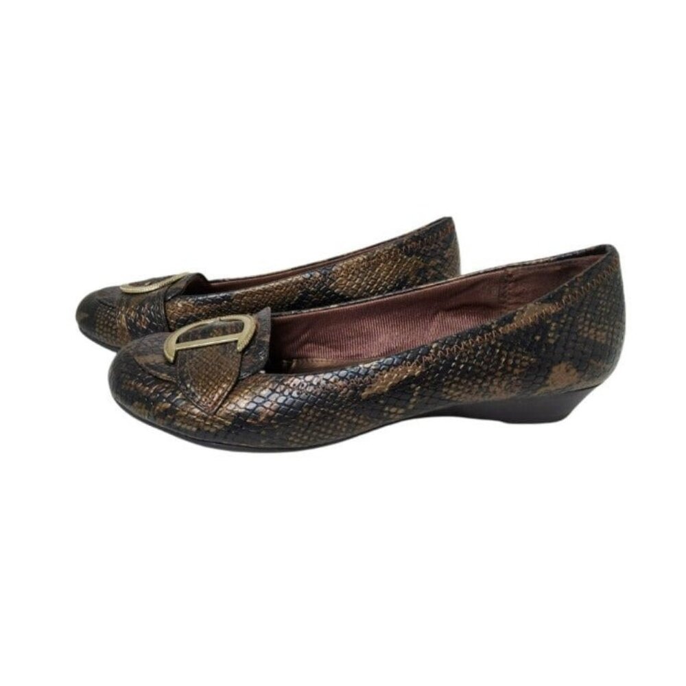 Life Stride Women's Brown and Black Faux Snakeskin Buckle Toe Low Heel 1" Wedge